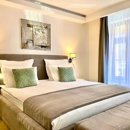 Arce Boutique Hotell Braşov Exteriör bild